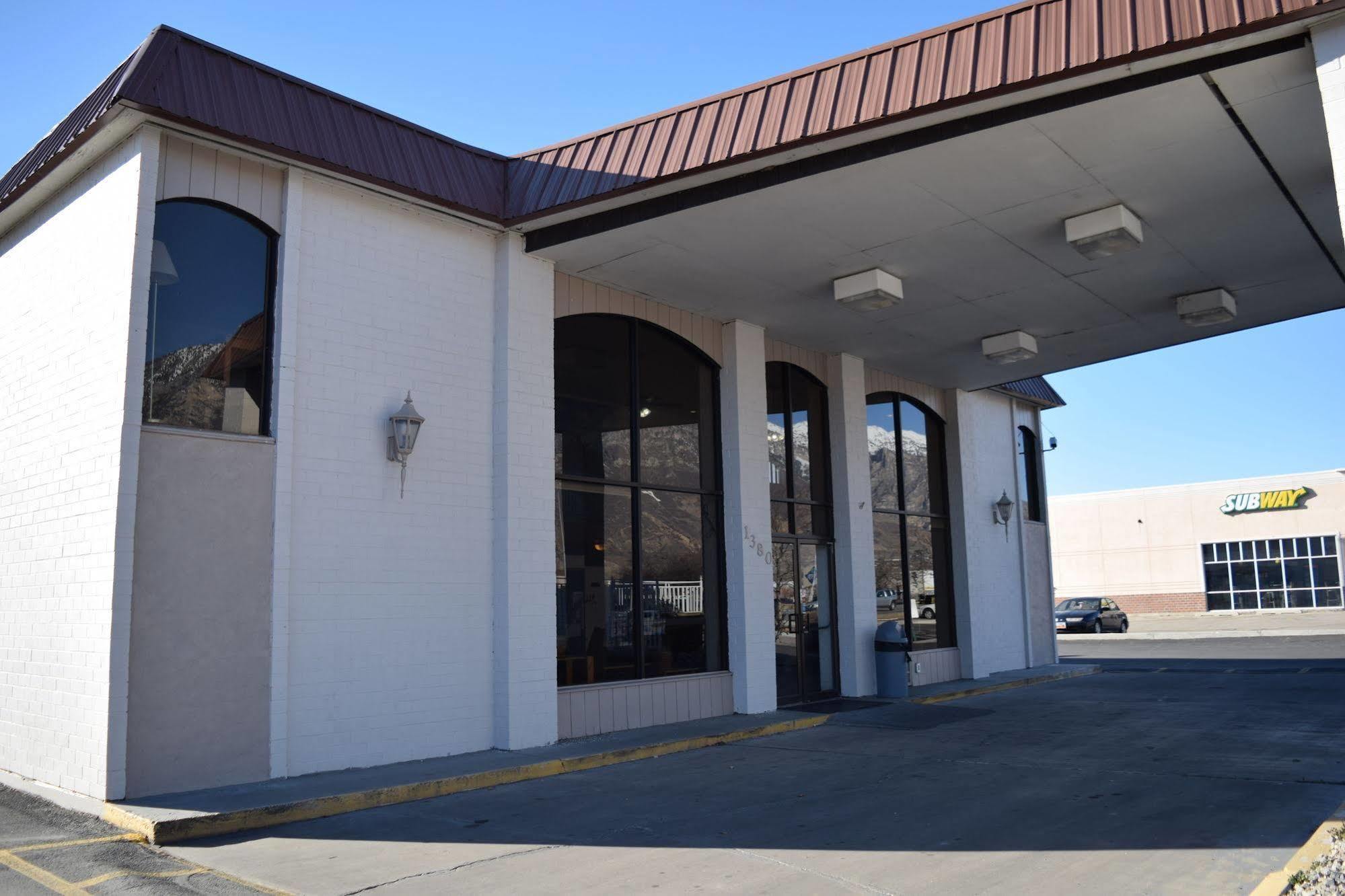 Little Suites Provo Extended Stay Exterior foto